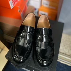 BLACK LOAFER- Tony Bianco